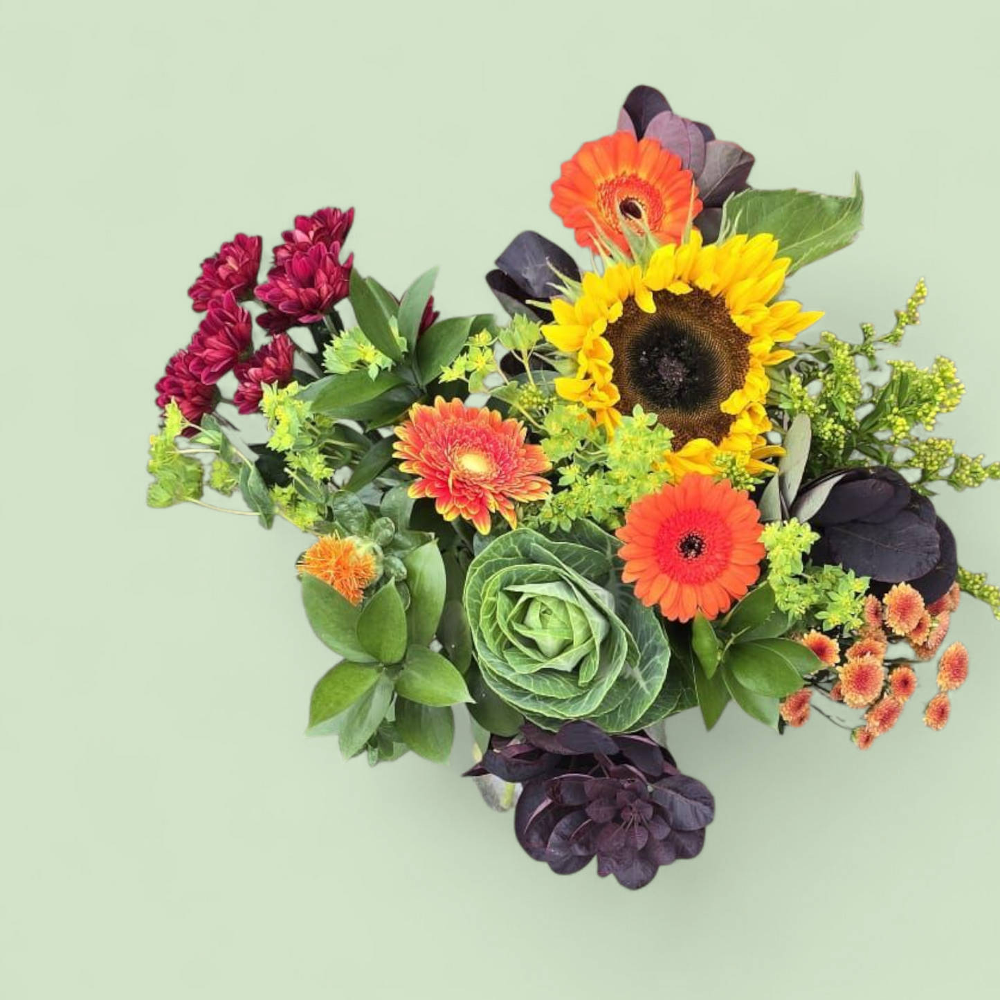 Herfstboeket “Zonnige Touch” – rood, oranje & groen met zonnebloem