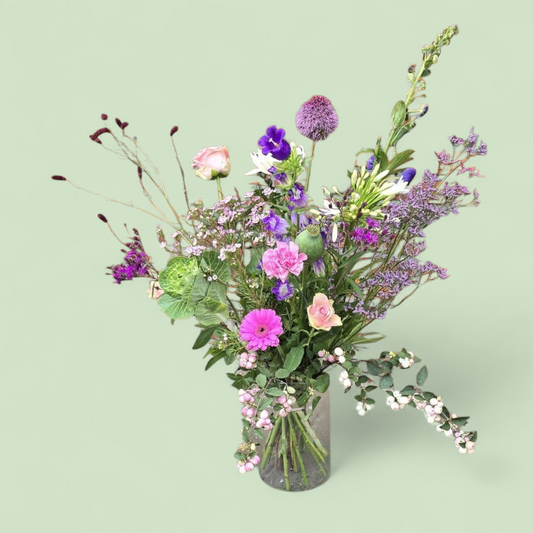 roze paars ploekboeket met gerbera, limonium, allium, acconitum en nog veel meer herstbloemen